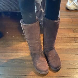 Tall Brown Ugg’s